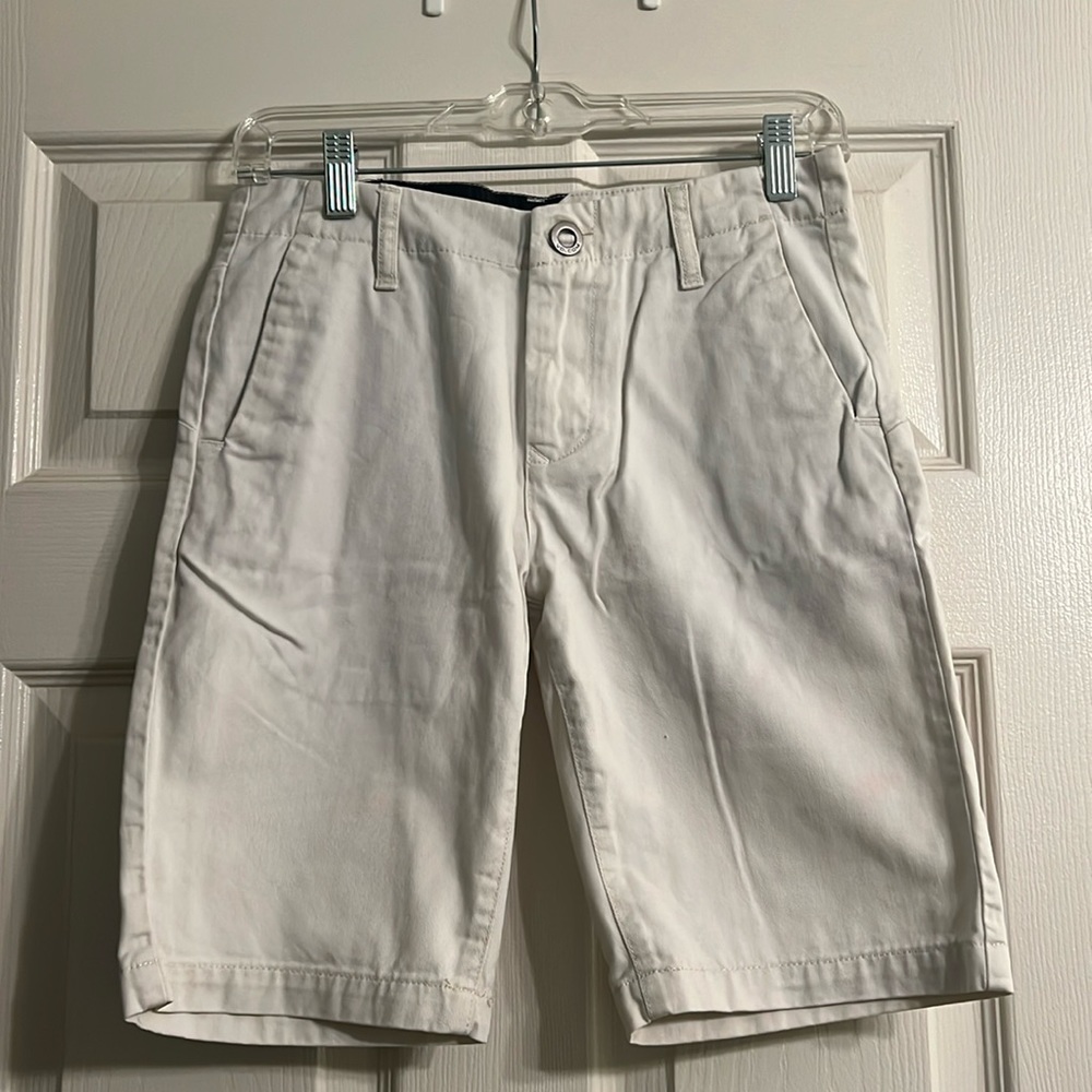 volcom faceted boy’s pale khaki off white shorts EUC